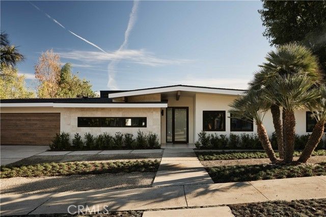 23740 Killion Street, Woodland Hills (los Angeles), CA 91367