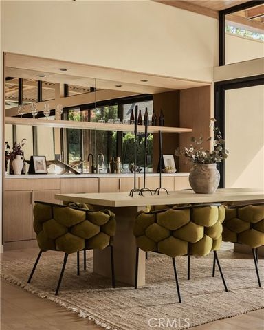 23740 Killion Street, Woodland Hills (los Angeles), CA 91367