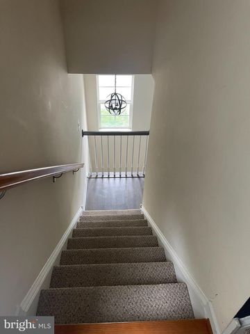 486 JACOBSEN DR, Newark, DE 19702