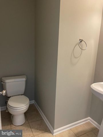486 JACOBSEN DR, Newark, DE 19702