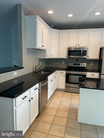 486 JACOBSEN DR, Newark, DE 19702