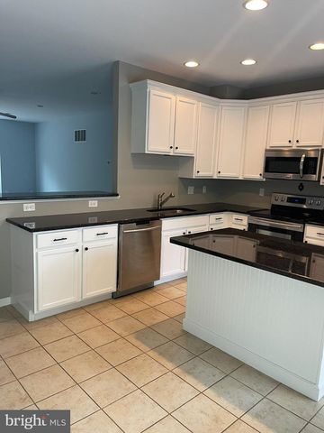 486 JACOBSEN DR, Newark, DE 19702