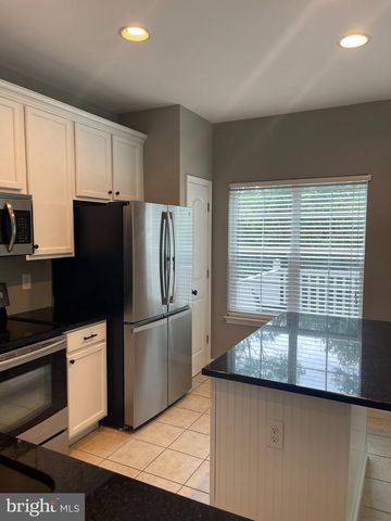 486 JACOBSEN DR, Newark, DE 19702