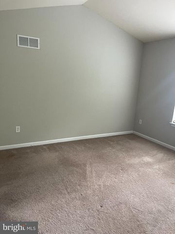 486 JACOBSEN DR, Newark, DE 19702