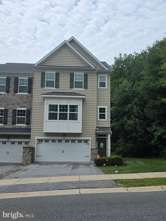486 JACOBSEN DR, Newark, DE 19702
