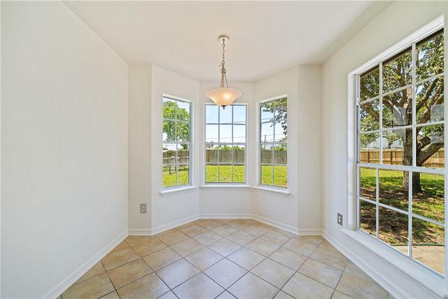 3606 Flour Bluff Dr, Corpus Christi, TX 78418