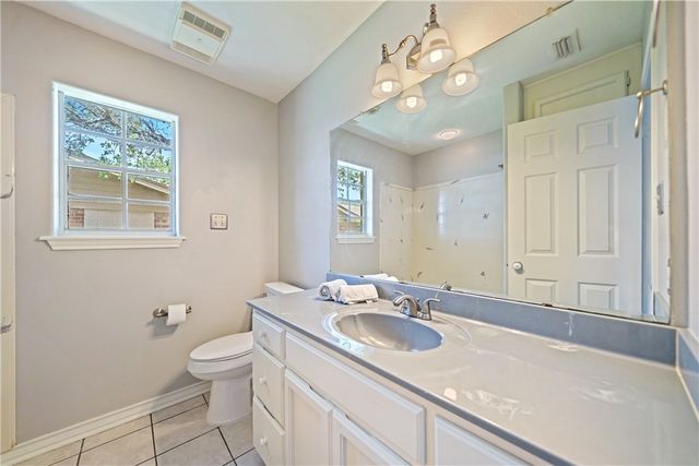 3606 Flour Bluff Dr, Corpus Christi, TX 78418