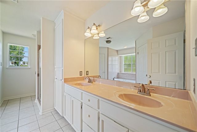 3606 Flour Bluff Dr, Corpus Christi, TX 78418