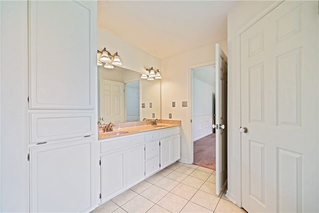 3606 Flour Bluff Dr, Corpus Christi, TX 78418