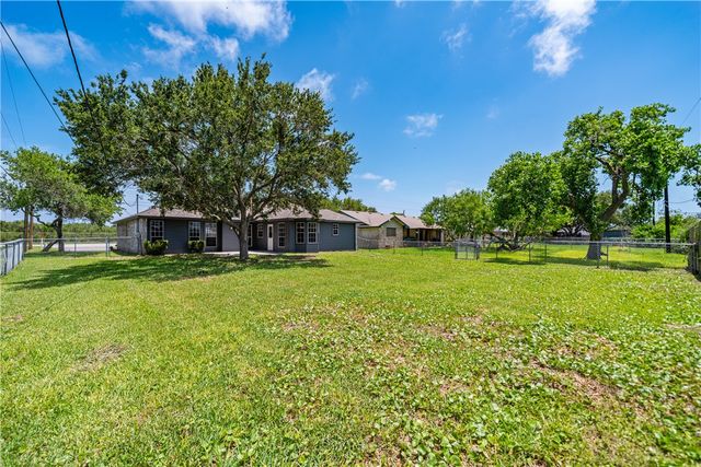3606 Flour Bluff Dr, Corpus Christi, TX 78418