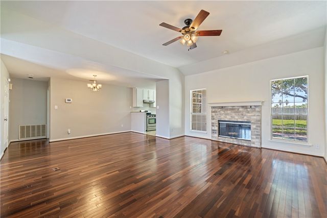 3606 Flour Bluff Dr, Corpus Christi, TX 78418