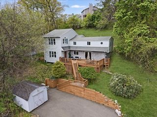 17 Albanese Rd, Haledon Boro, NJ 07508