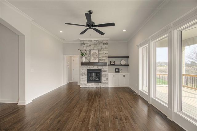 621 E 13th Street, Kearney, MO 64060
