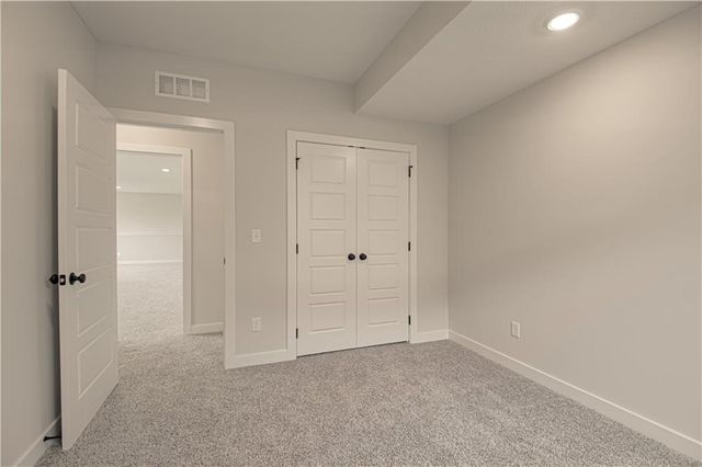 621 E 13th Street, Kearney, MO 64060