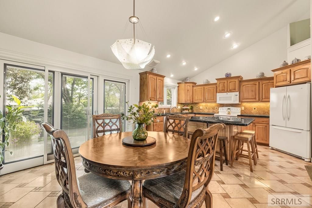 Image 10 of property listing at 3413 Sun Circle, Idaho Falls, ID 83404