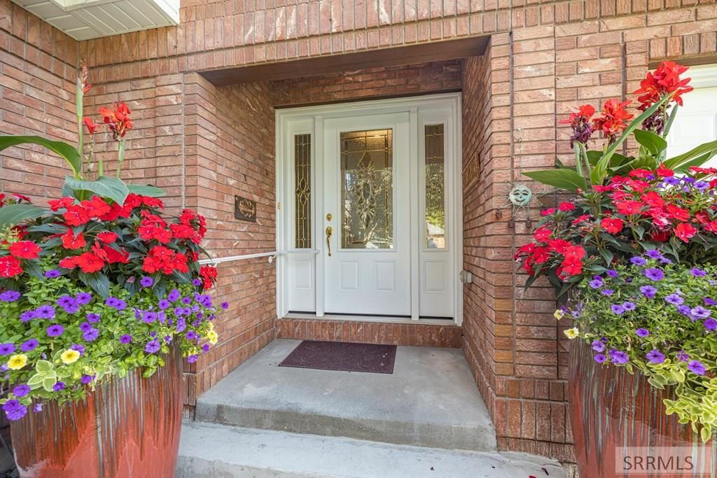 Image 3 of property listing at 3413 Sun Circle, Idaho Falls, ID 83404