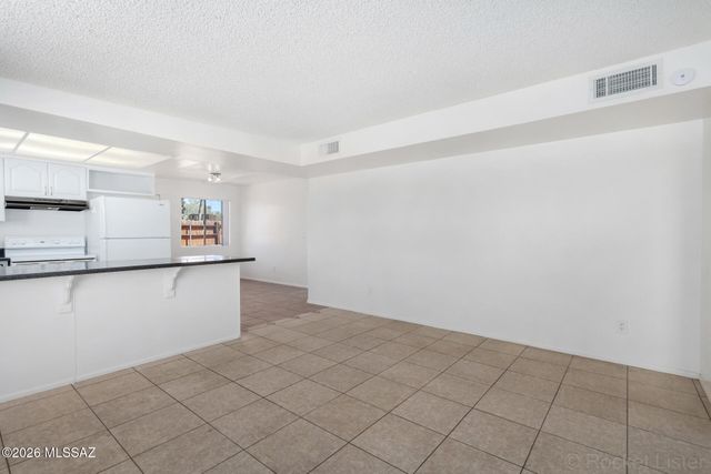 2351 S Thomas Drive, Tucson, AZ 85710