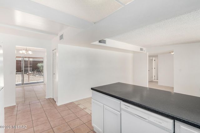 2351 S Thomas Drive, Tucson, AZ 85710