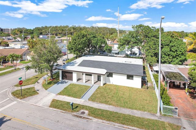 695 W 73rd Pl, Hialeah, FL 33014