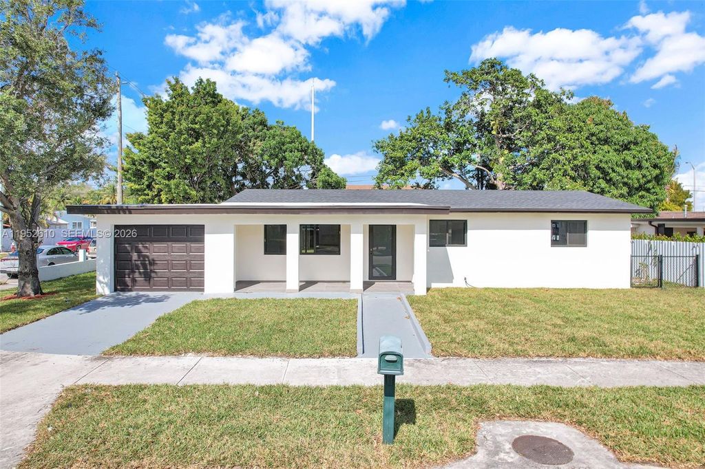 695 W 73rd Pl, Hialeah, FL 33014