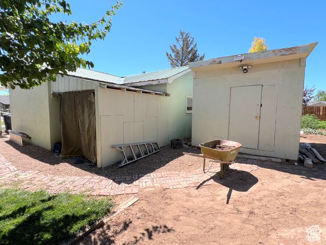 341 E 500 N, Roosevelt, UT 84066