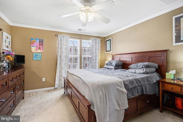 1161 BLUE BIRD LN, York, PA 17402