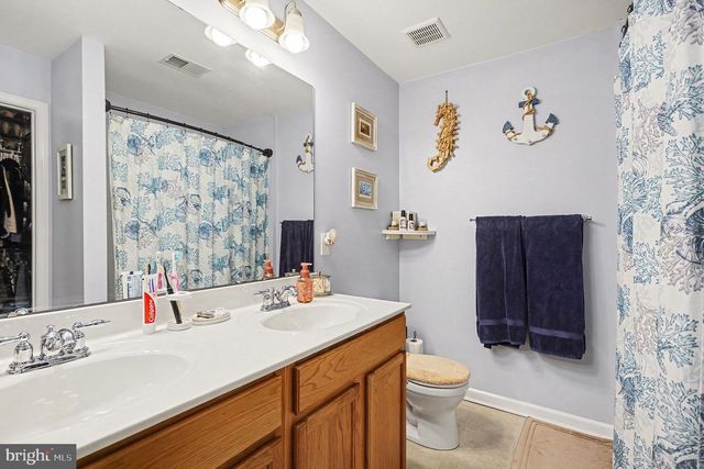 1161 BLUE BIRD LN, York, PA 17402