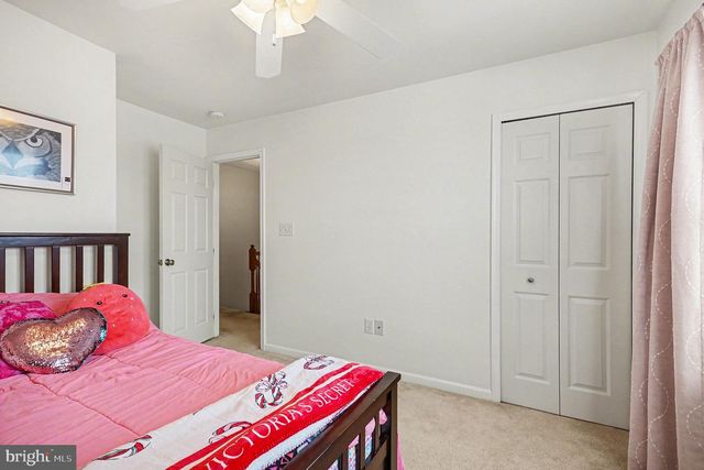 1161 BLUE BIRD LN, York, PA 17402