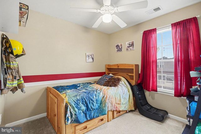 1161 BLUE BIRD LN, York, PA 17402