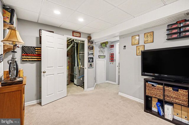 1161 BLUE BIRD LN, York, PA 17402