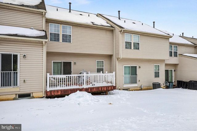 1161 BLUE BIRD LN, York, PA 17402