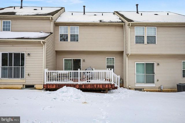 1161 BLUE BIRD LN, York, PA 17402