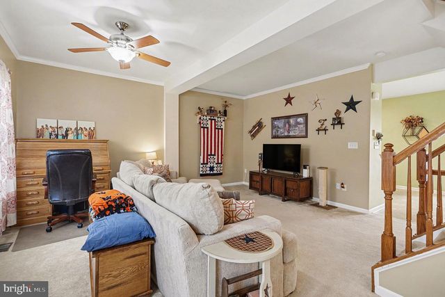 1161 BLUE BIRD LN, York, PA 17402