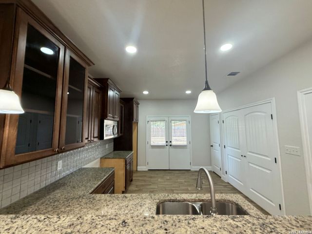 138 WAINWRIGHT ST, San Antonio, TX 78211