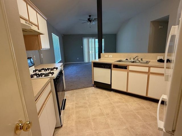 2746 Hidden Spring Falls Drive, Spring, TX 77386