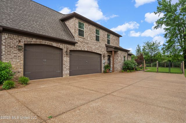 9181 Honey Suckle Way, Hernando, MS 38632