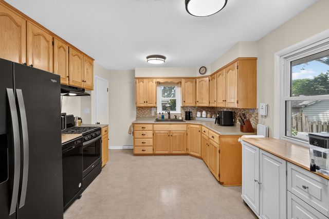 2209 Hillside Avenue, West Des Moines, IA 50265