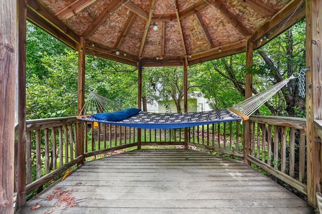 2209 Hillside Avenue, West Des Moines, IA 50265