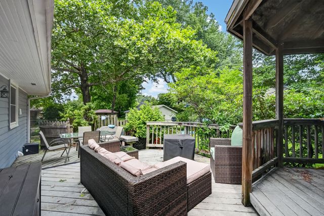 2209 Hillside Avenue, West Des Moines, IA 50265