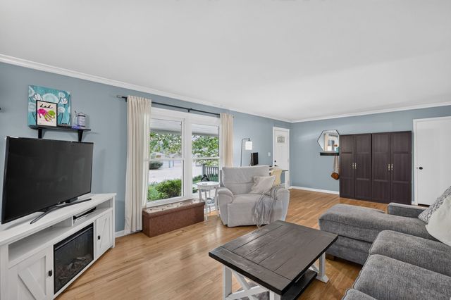2209 Hillside Avenue, West Des Moines, IA 50265