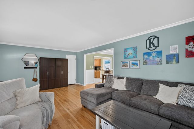 2209 Hillside Avenue, West Des Moines, IA 50265
