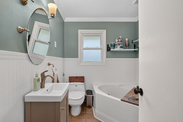 2209 Hillside Avenue, West Des Moines, IA 50265