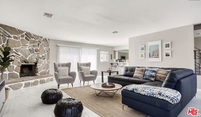 8100 W 83rd Street, Playa Del Rey (los Angeles), CA 90293