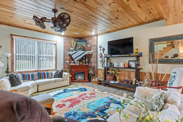 171 Togi Hill Road, Noel, MO 64854