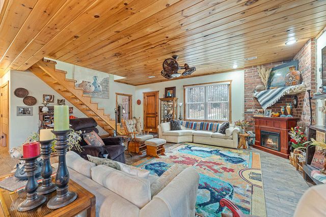 171 Togi Hill Road, Noel, MO 64854