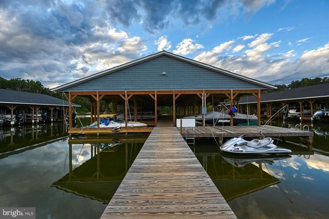 1079 ALMA GAYNELLE DR, Mineral, VA 23117