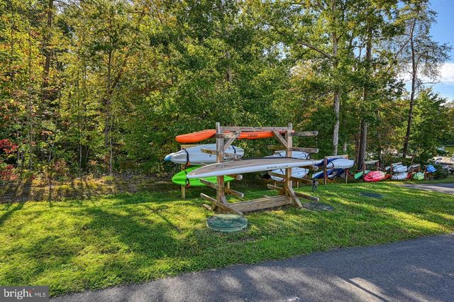 1079 ALMA GAYNELLE DR, Mineral, VA 23117