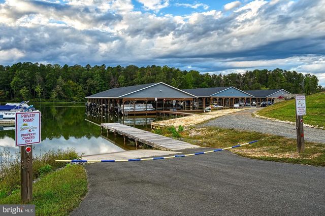 1079 ALMA GAYNELLE DR, Mineral, VA 23117