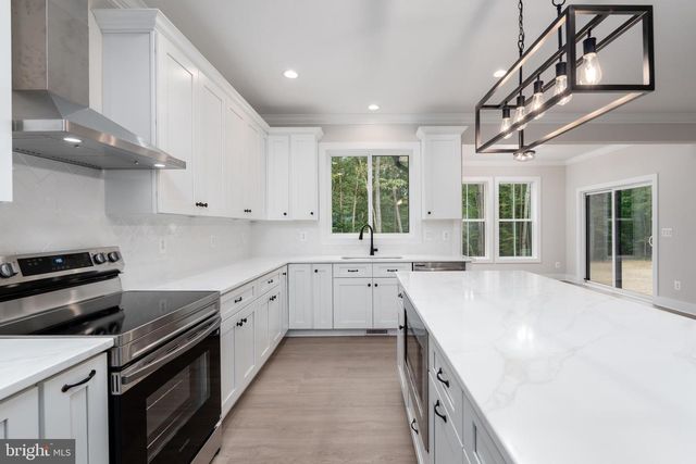 1079 ALMA GAYNELLE DR, Mineral, VA 23117
