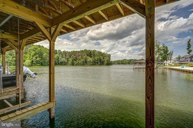 1079 ALMA GAYNELLE DR, Mineral, VA 23117